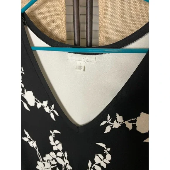 Emerson Rose Black White Floral V Neck Dress  -XL - Picture 4 of 6